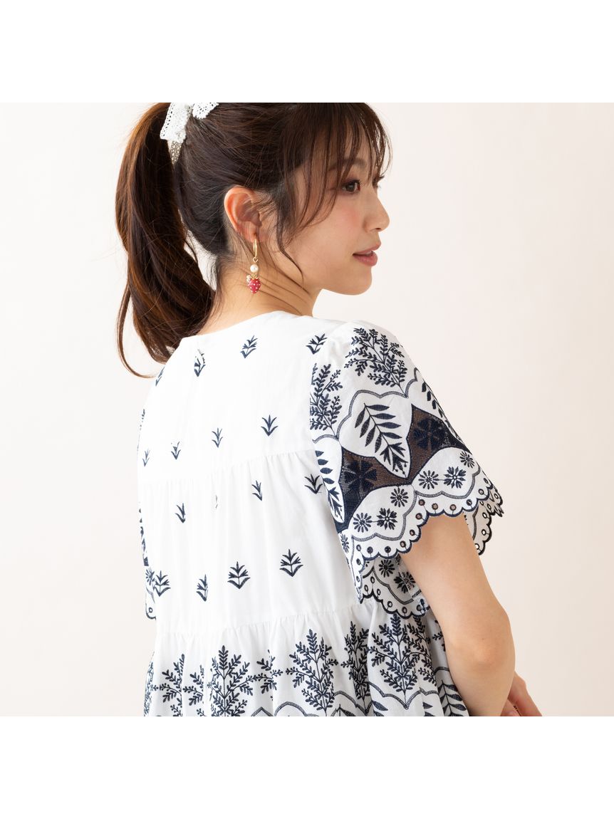 ローズティアラ 3D刺繍袖ブラウス 定価17,600円 - シャツ/ブラウス(七 
