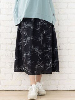 【web限定】【大きいサイズ】 15号(3L) ラインフラワーサテンスカート