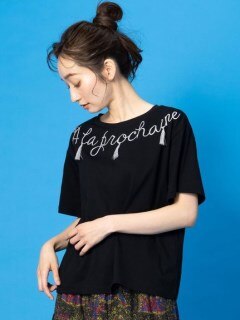 【大きいサイズ】 15号(3L) タッセルロゴ刺繍Tシャツ