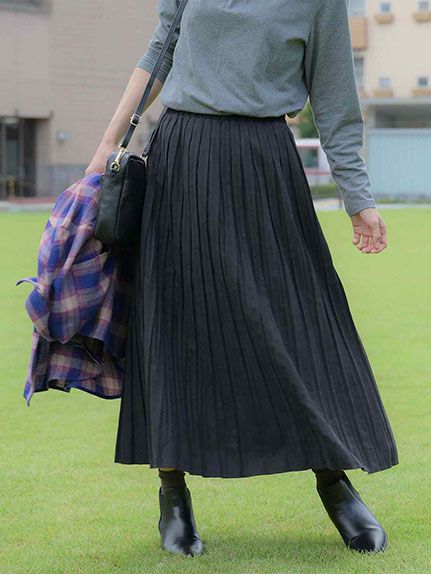 【WEB ・ 一部店舗限定】 スエード調 ロング プリーツ スカート　大きいサイズレディース