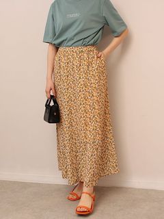 【新着】小花柄 Aライン ロングスカート　大きいサイズレディース