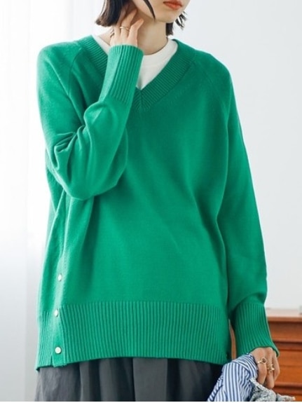 裾ボタンＶネックモチモチニット　大きいサイズ レディース（ニット・セーター）ジーラ（GeeRAファッション）（ジーラ(Lー6L)）  01