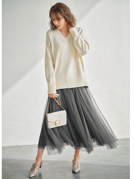 裾ボタンＶネックモチモチニット　大きいサイズ レディース（ニット・セーター）ジーラ（GeeRAファッション）（ジーラ(Lー6L)）  30