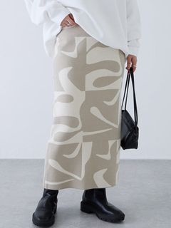 【23年冬新作】[洗える]幾何学柄ニットスカート / 大きいサイズ ラビアンジェ