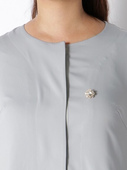 輝きシックなブローチ付き　裾カットワーク刺繍コート（トレンチコート）Ange dodu（アンジェドデュー (Lー6L)）  04