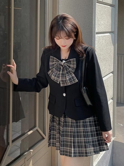 ブラックジャケットとチェック柄プリーツスカート 制服風スーツ　大きいサイズ レディース（スーツセット）sanmaru（サンマル）  13