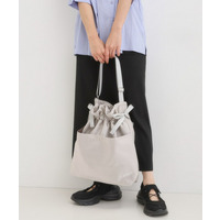 シャイニー生地巾着ショルダーバッグ