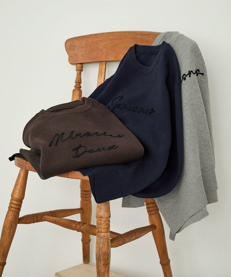 【洗濯機可/ちくちくしにくい】大人のための スウェットライク刺繍ロゴニット29