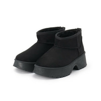 曲がるフェイクムートンブーツ