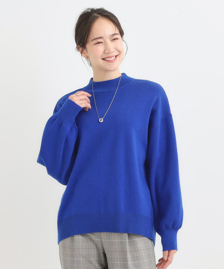 【洗える/毛玉レス】表面がきれいなハイネックバックスリットニット14