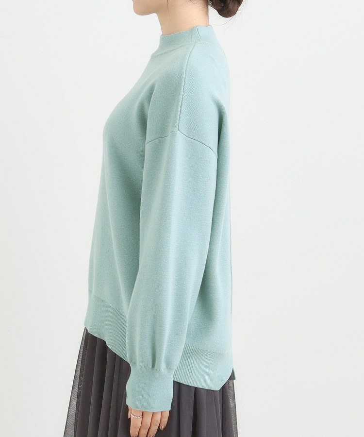 【洗える/毛玉レス】表面がきれいなハイネックバックスリットニット19