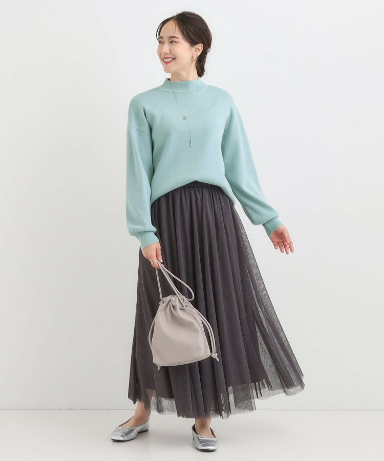 【洗える/毛玉レス】表面がきれいなハイネックバックスリットニット8