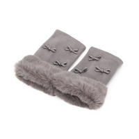 指切りリボン付きグローブ