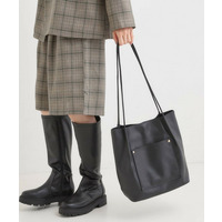 つや合皮つまみハンドルトートバッグ