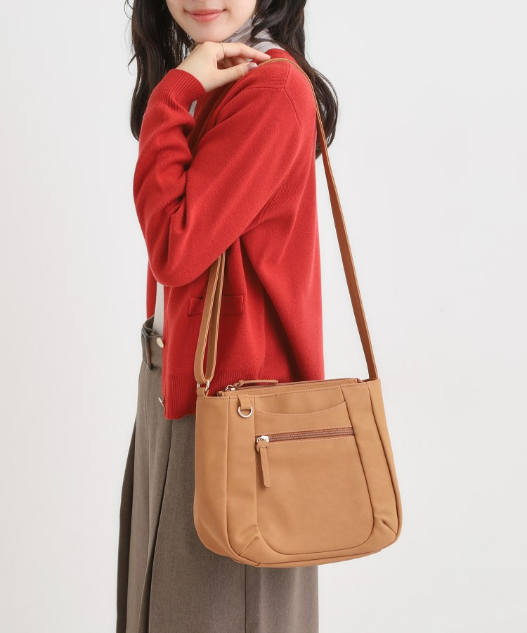 前ポケットショルダーバッグ1