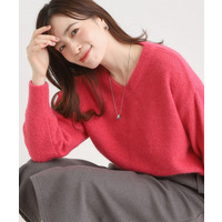 ふわふわVネックニット