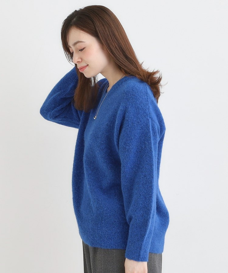 ふわふわVネックニット15