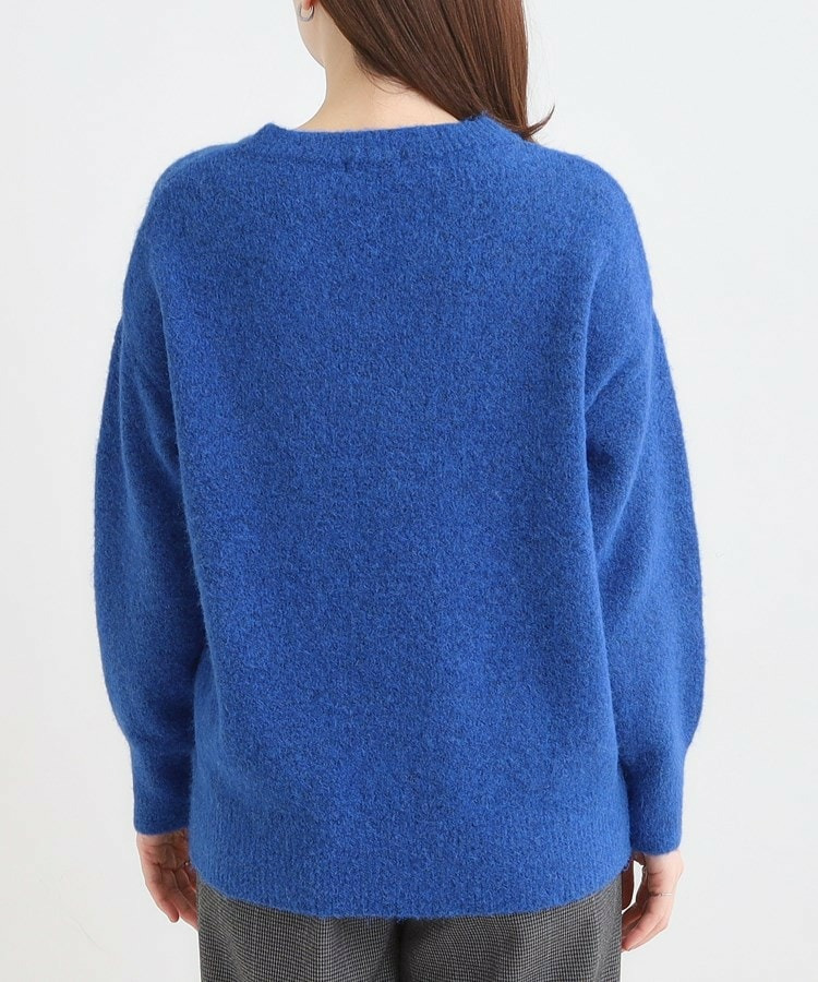 ふわふわVネックニット20