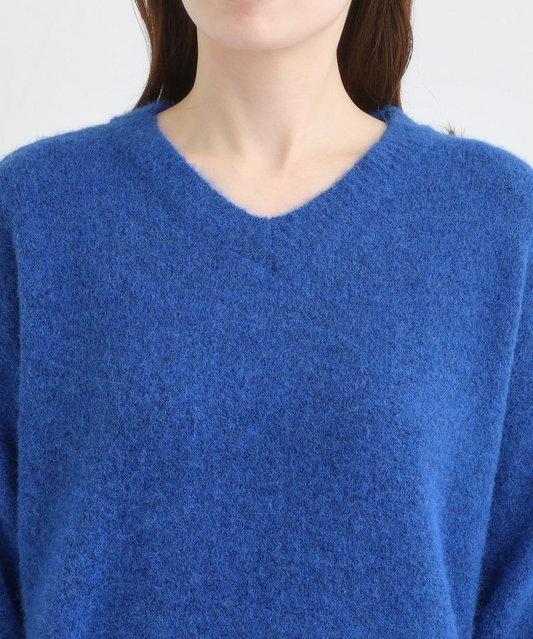 ふわふわVネックニット21