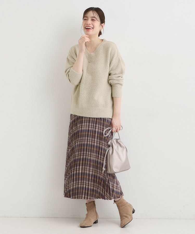 ふわふわVネックニット8