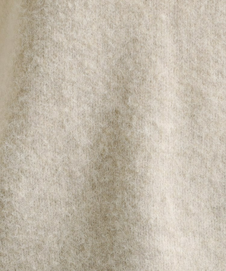 ふわふわVネックニット9