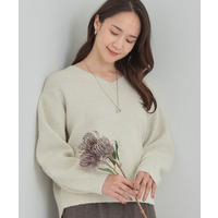 普段のコーデを華やかに スパンコールニット