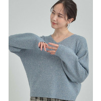 普段のコーデを華やかに スパンコールニット