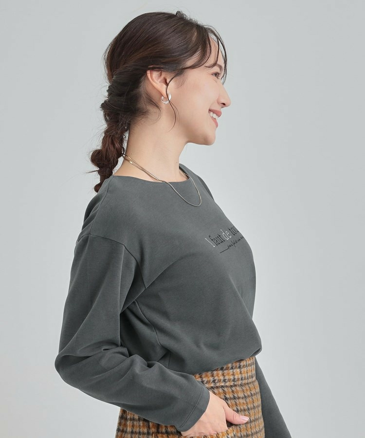 ロゴ刺繍ロンT7