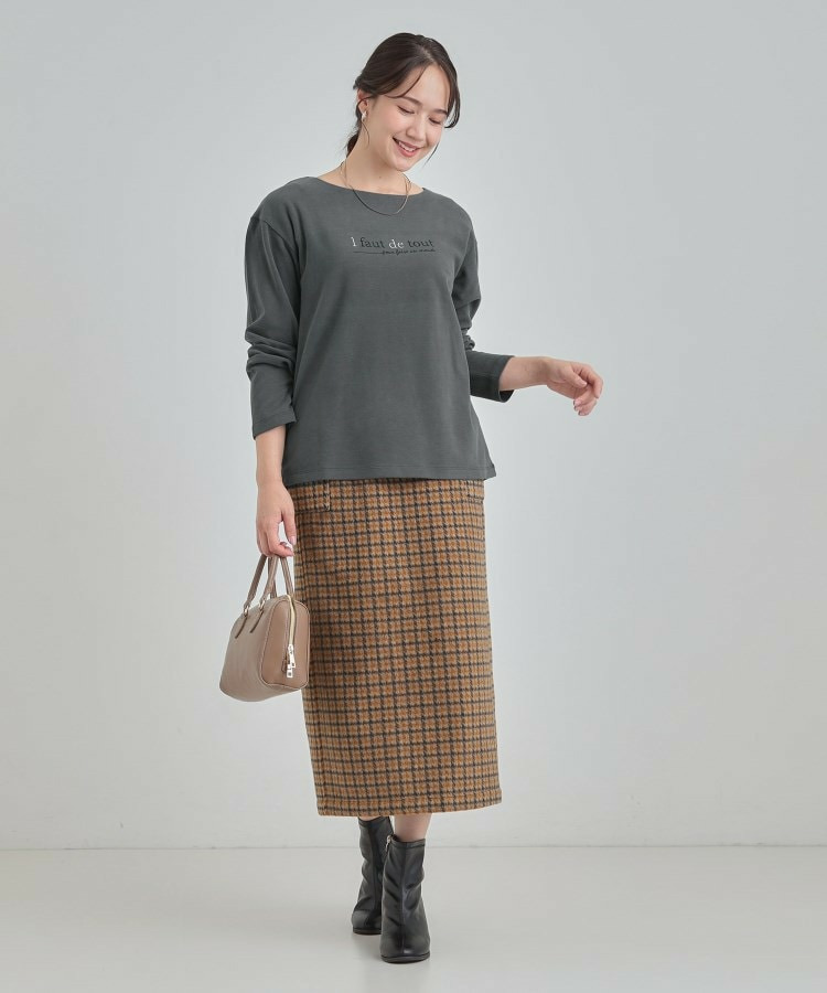 ロゴ刺繍ロンT8