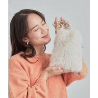 ラメ入りファーが目を惹く ミニショルダーバッグ