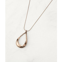 フェイクスエードドロップネックレス