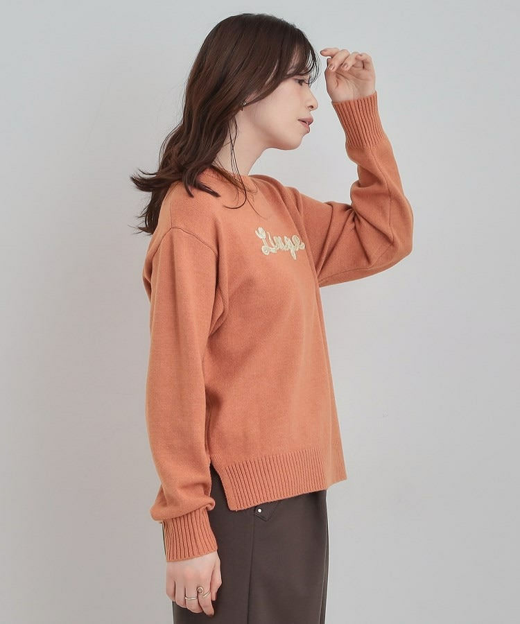 柔らかくフワフワした風合いがやみつきに スウェットライクロゴニット11