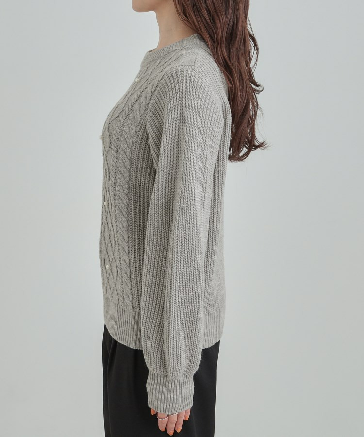 フェイクパールで上品見え ケーブルパール調ニット15