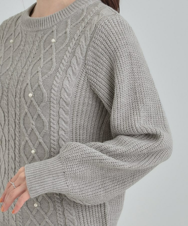 フェイクパールで上品見え ケーブルパール調ニット18