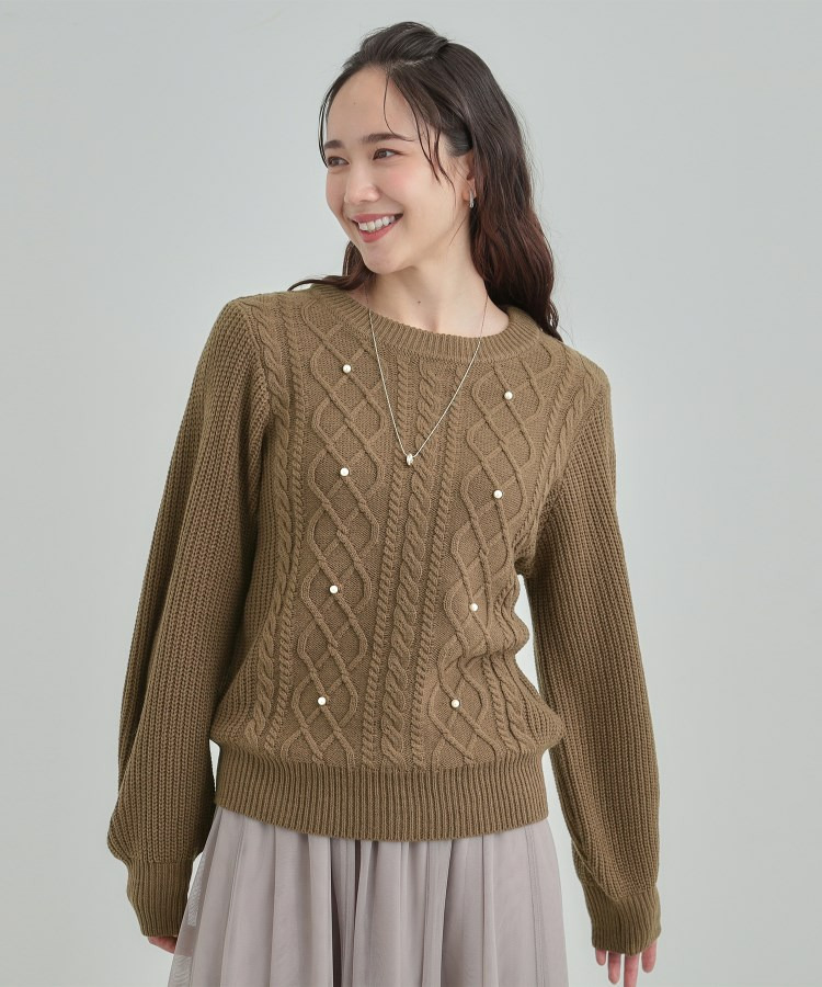 フェイクパールで上品見え ケーブルパール調ニット6