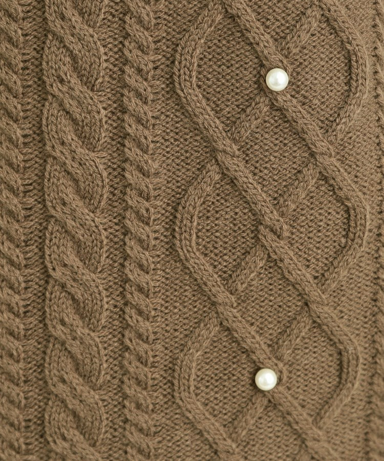 フェイクパールで上品見え ケーブルパール調ニット9