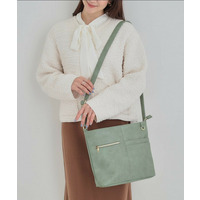 【8ポケット】フロント切り替えショルダーバッグ