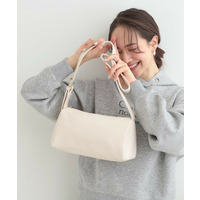 カジュアルからきれいめまで ワンハンドル ショルダーバッグ