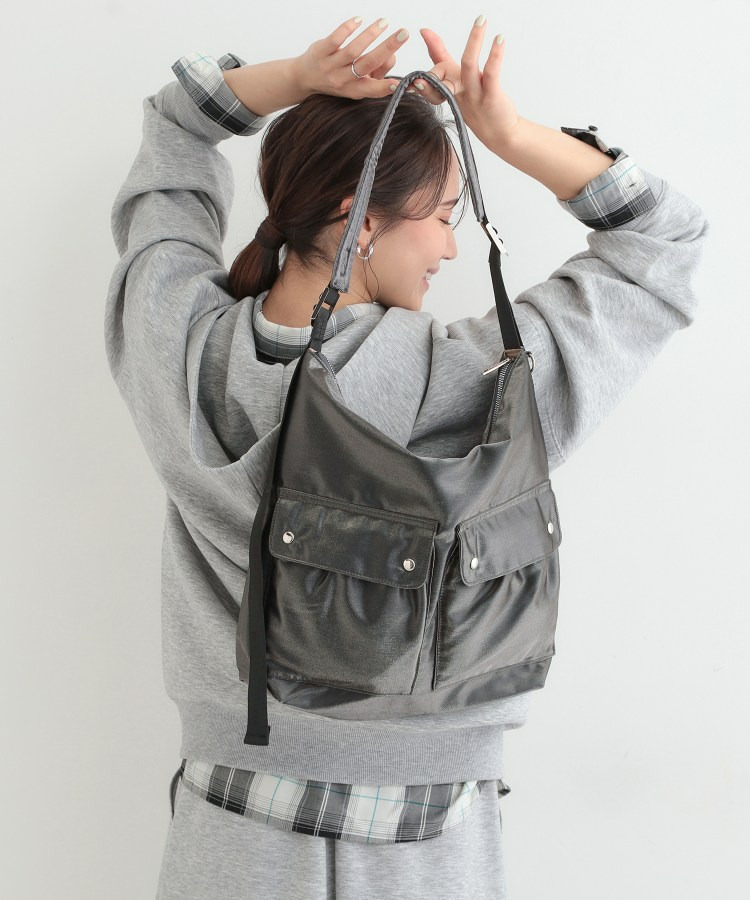 ダブルポケットワンショルダーバッグ