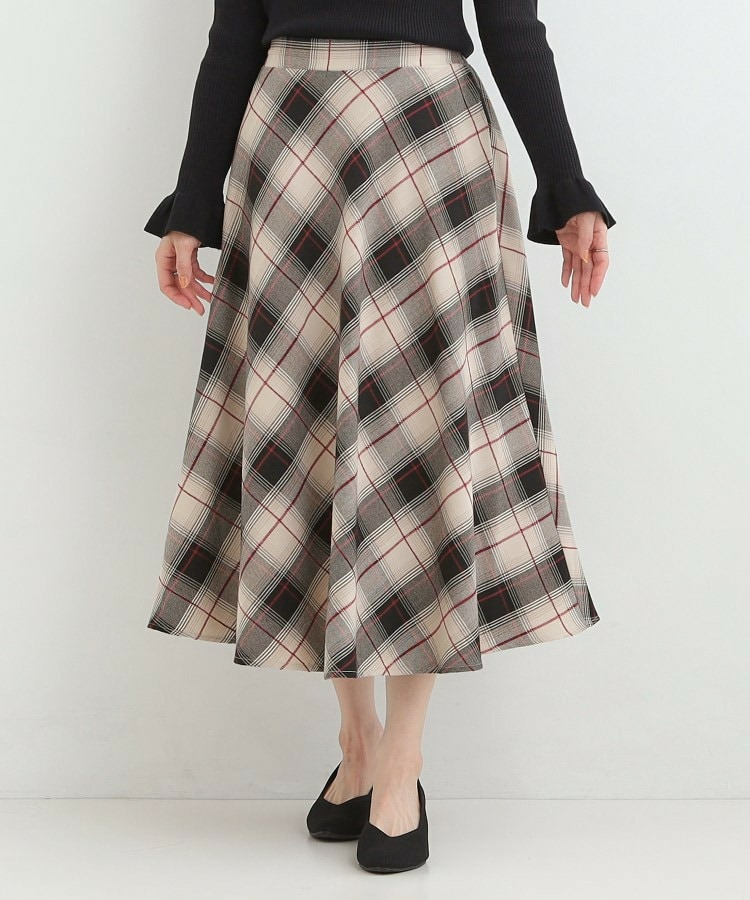 【S-LL】立体感が際立つ モールチェックフレアスカート2