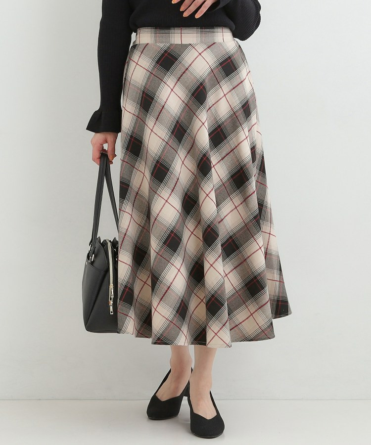 【S-LL】立体感が際立つ モールチェックフレアスカート1