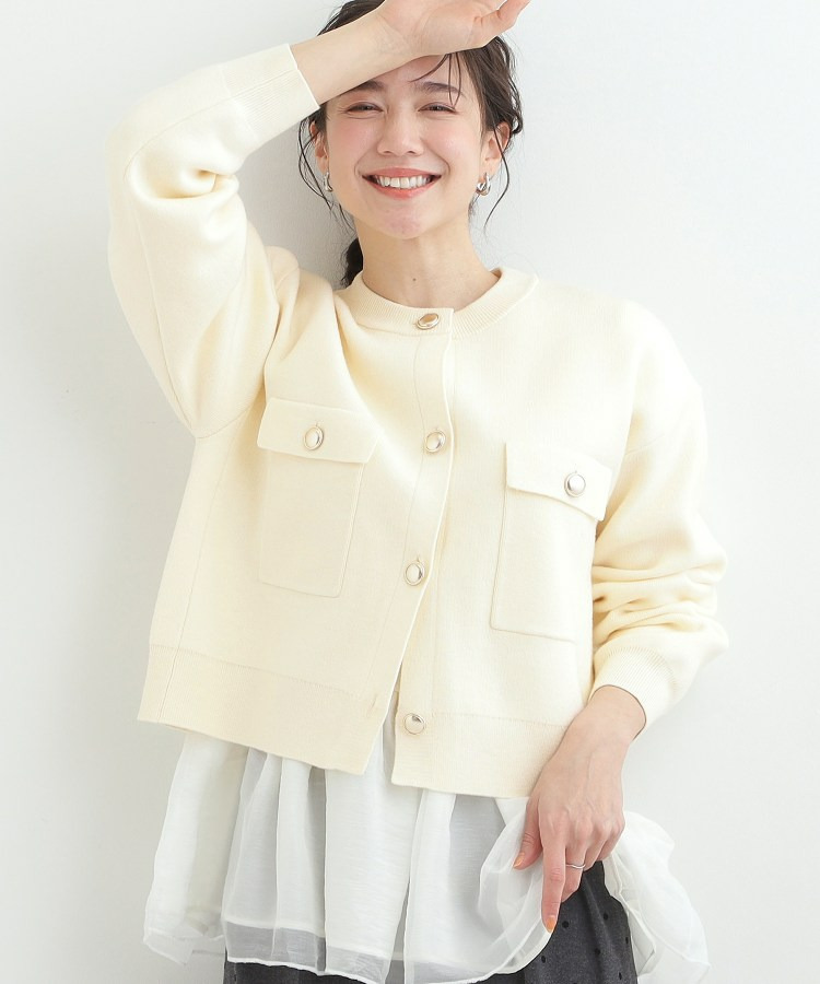 金ボタンがアクセント ニットジャケット1