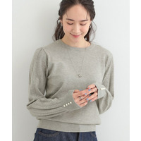 コンパクト見えが大人かわいい お袖編み柄ニット