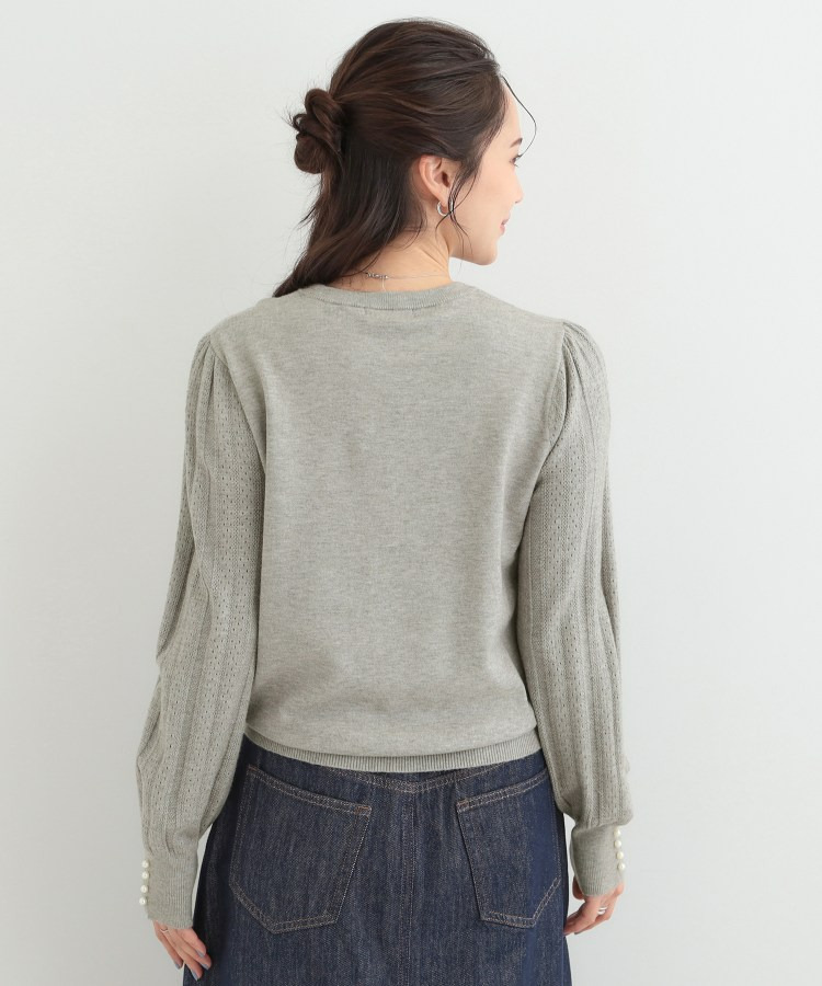 コンパクト見えが大人かわいい お袖編み柄ニット3