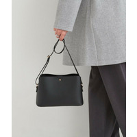 一枚革風3層ショルダーバッグ