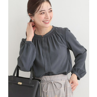 【多機能】メタルボタンがアクセント ふんわりギャザーブラウス