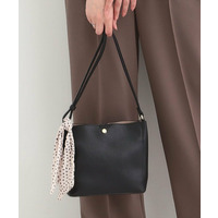 スカーフ付きショルダーバッグ