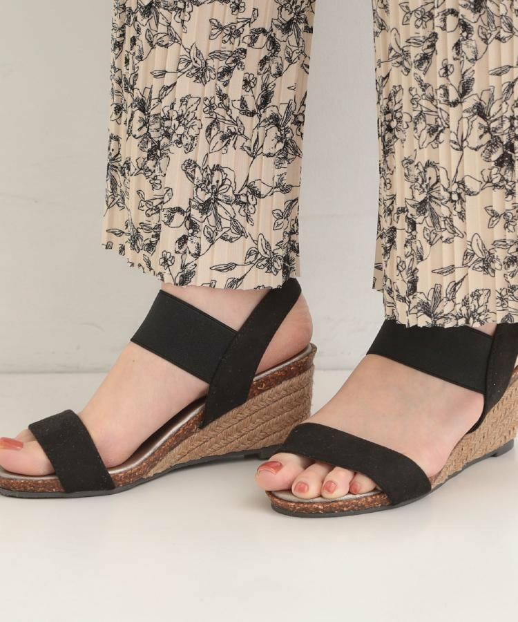 片手ではけるサンダル　シューダル26SS