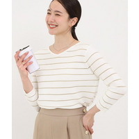 【洗える】デコルテがきれいに見えるVネックラメボーダーニット