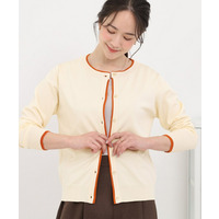 配色がコーデのアクセントに レイヤード風クルーカーディガン